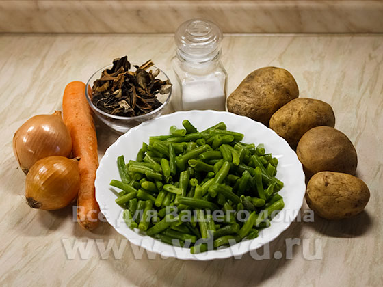 Ингредиенты для овощного рагу в мультиварке скороварке