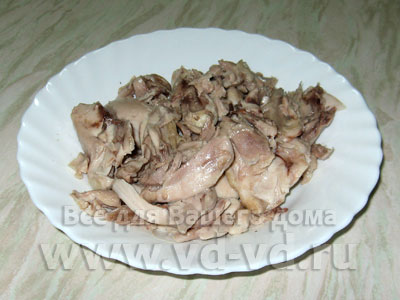Борщ украинский, мясо куриное без костей 