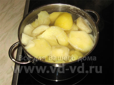 Сваренный картофель для пюре