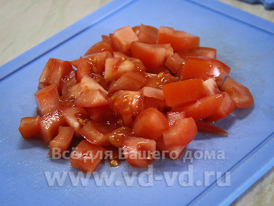 томат нарезанный кубиками