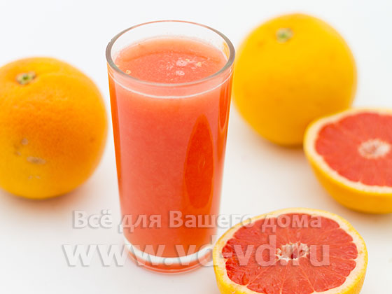 Сок из грейпфрута готов